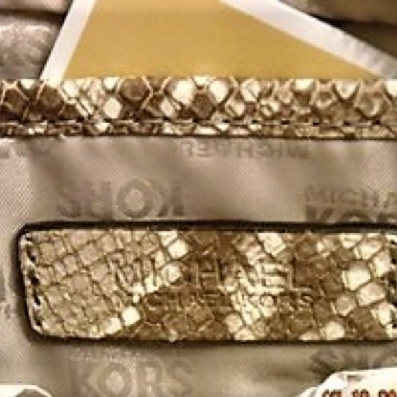 NWT MICHAEL KORS SAFFIANO STUD SHOULDER BAG - Picture 6 of 8